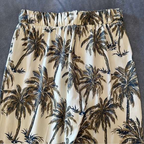Soft Surroundings Tencel Relax Pull On Tropical Palm Tree Summer Pants - Picture 9 of 11